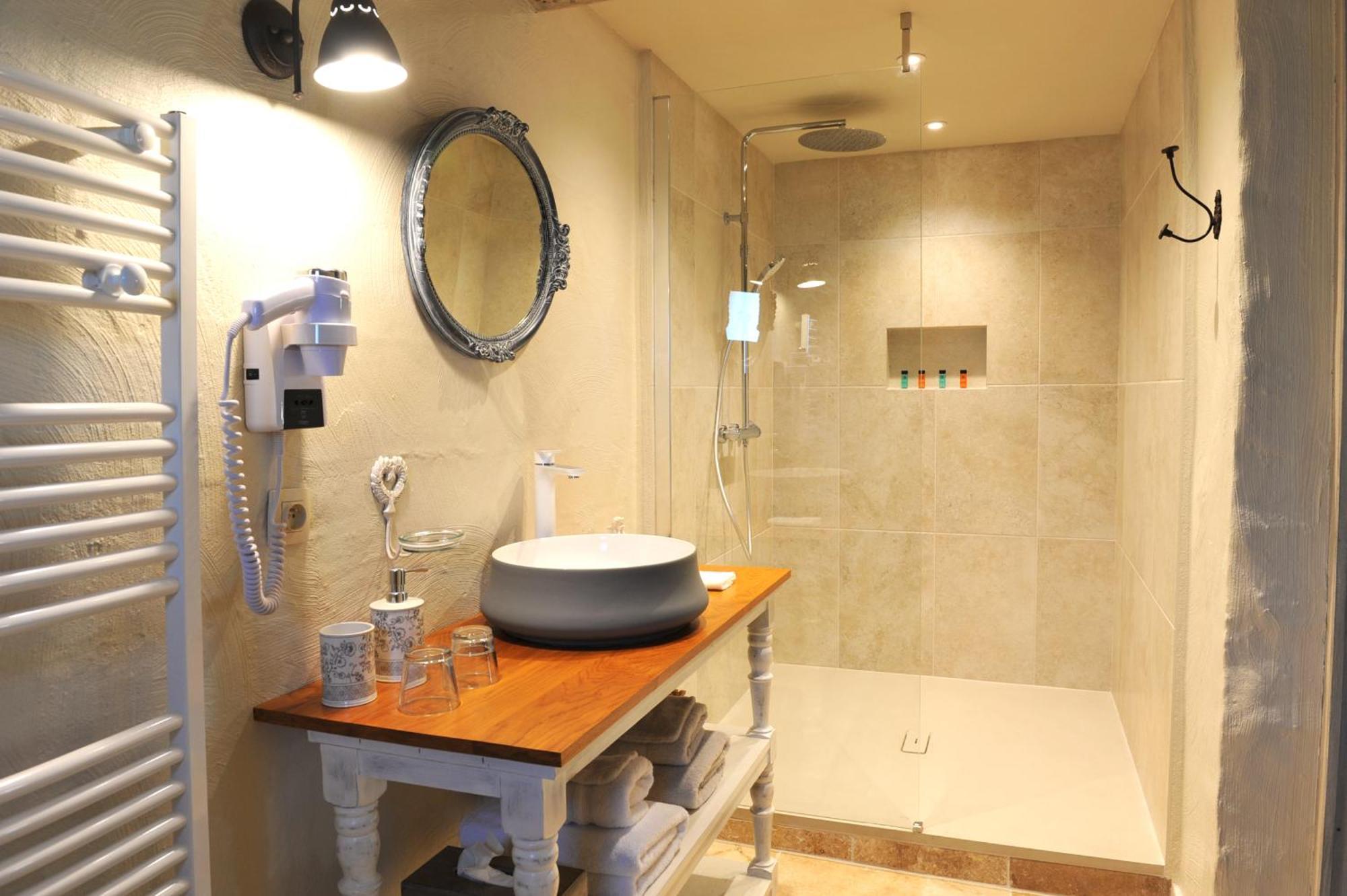 Le Mas Terre Des Anges Sarrians Room photo