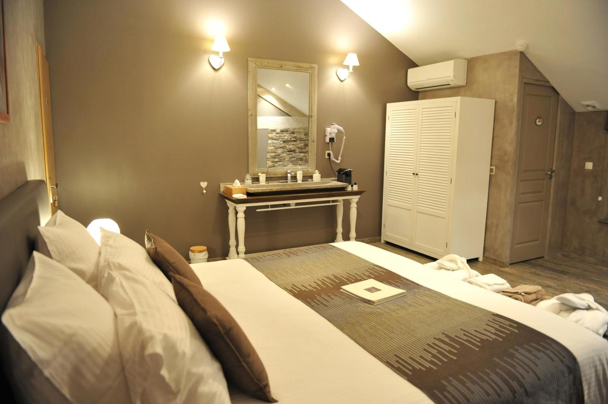 Le Mas Terre Des Anges Sarrians Room photo