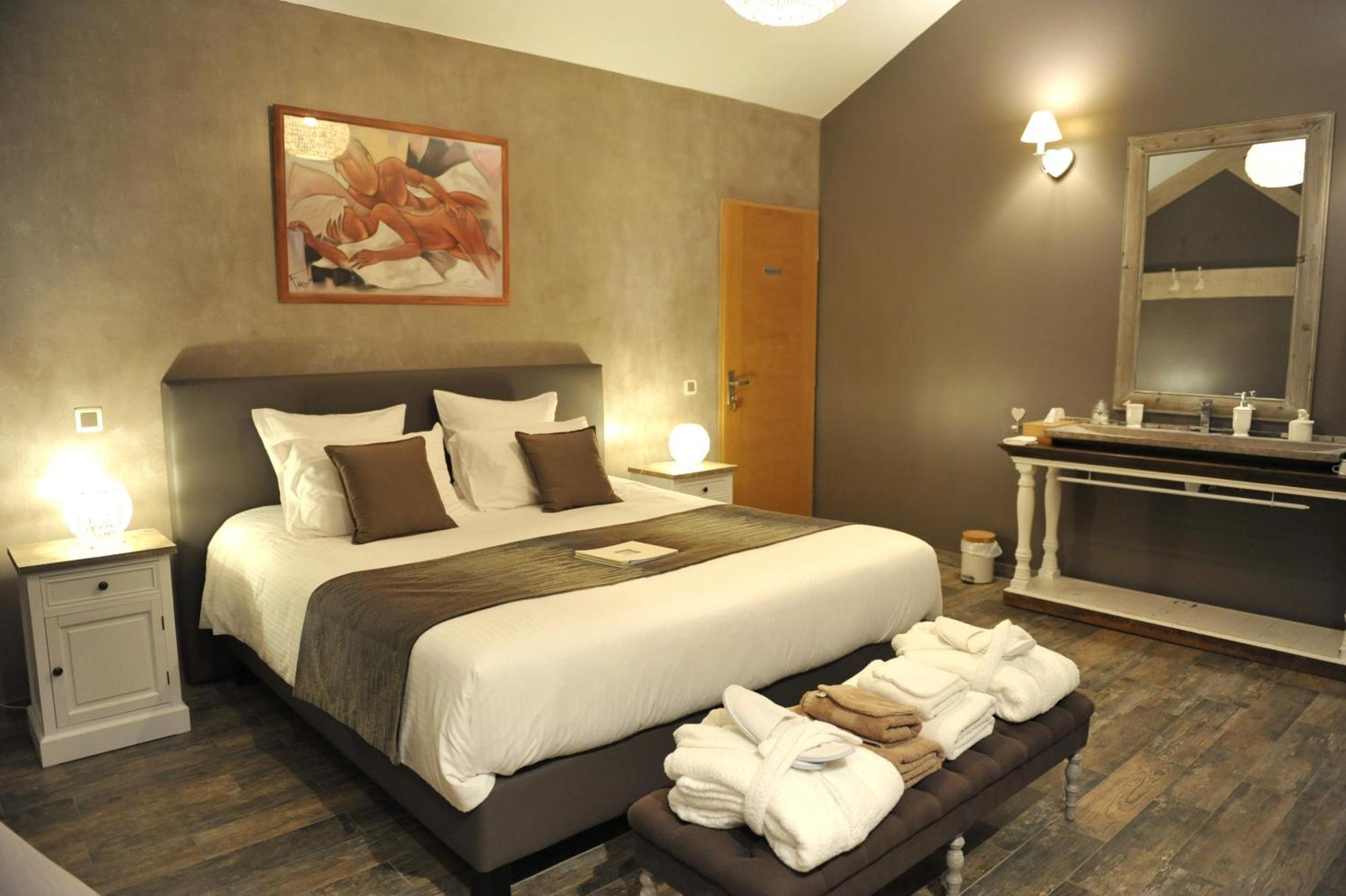 Le Mas Terre Des Anges Sarrians Room photo